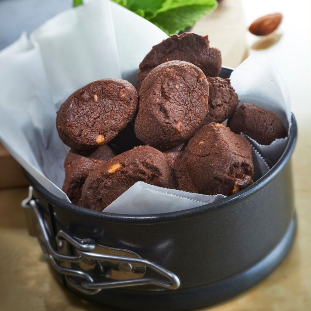 Best CNY Cookies, Goodies & Snacks Singapore 2026 – Mdm Ling Bakery