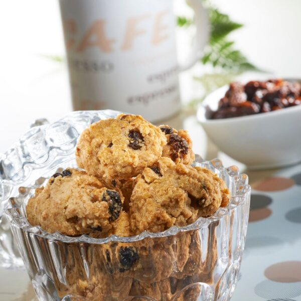 Wholemeal Raisin Cookies