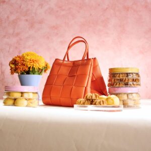 CNY 2026 Mdm Ling Bakery CNY Cookies Weaving Reunion Cookies Bag