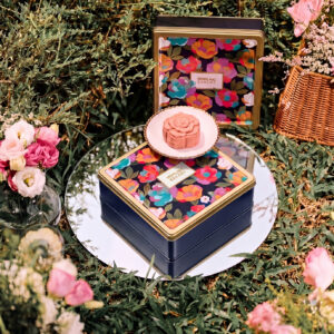 A Court of Peonies (Traditional/Assorted Mooncakes)